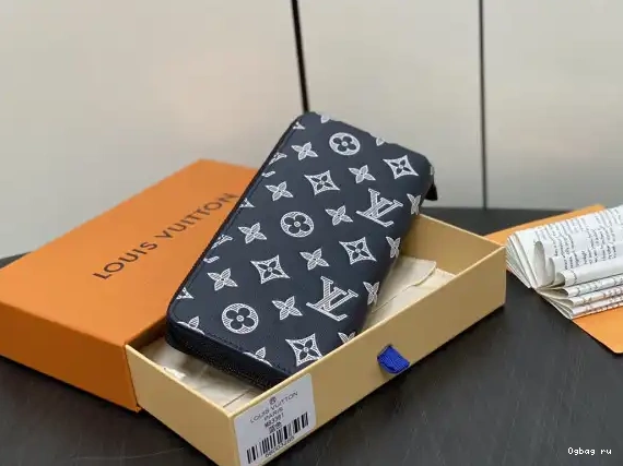 WALLET-10*20*2 ZIPPY cm LOUIS VUITTON 0521